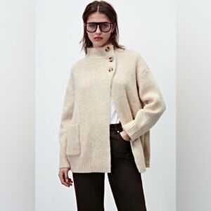 ZARA Buttoned Knit Cardigan
